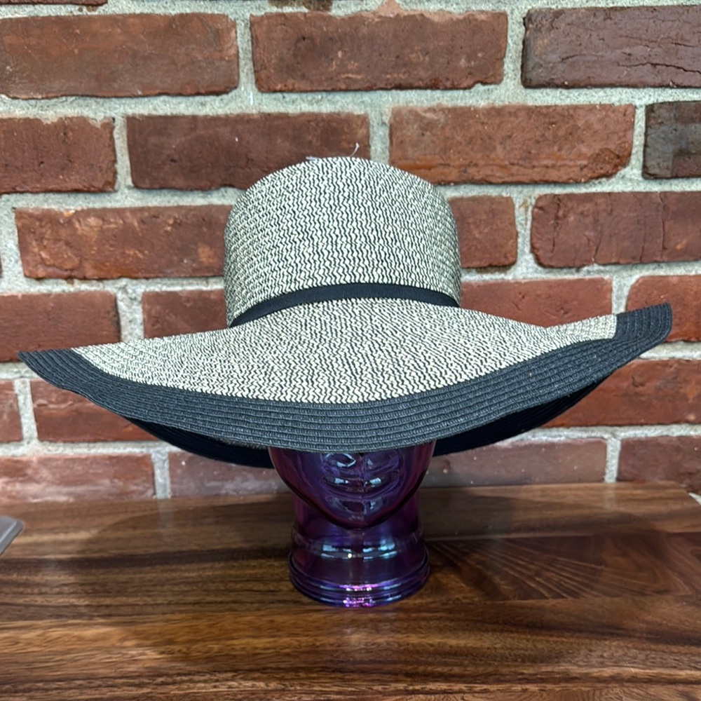 Elegant Black and Cream Wide Brim Hat